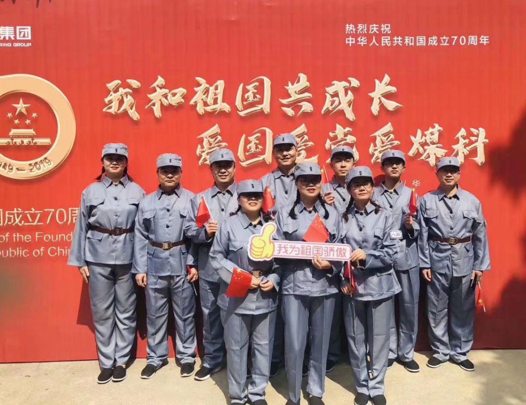 家长纳闷:“高马尾”在中学生里逐渐消失,低马尾鲶鱼头取而代之