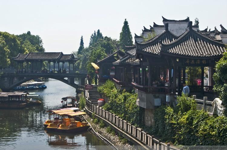 升国旗，奏国歌！河南足球俱乐部青训梯队在国旗下宣誓