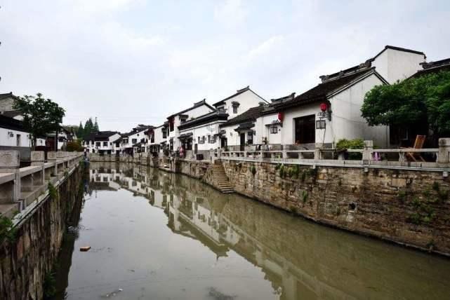 泰坦黎明